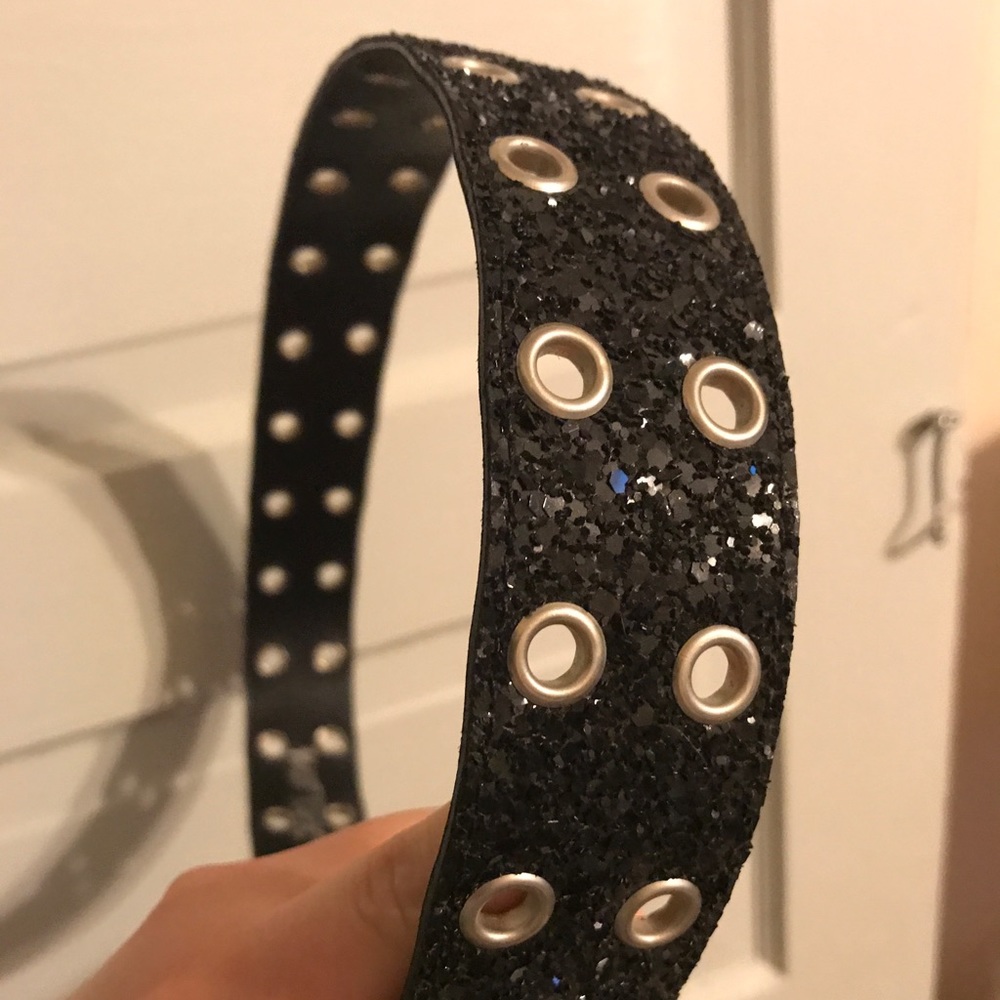 ❌SOLD❌Hot Topic Glittery Belt